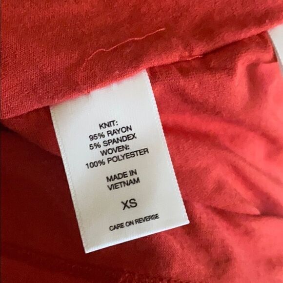 New York & Company Coral Sleeveless Top - Picture 3 of 7